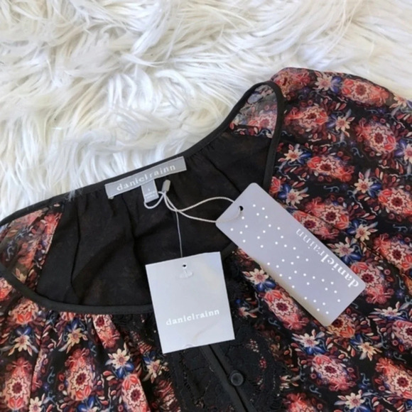 Stitch Fix Daniel Rainn Floral Lace Blouse NWT S - Picture 3 of 6
